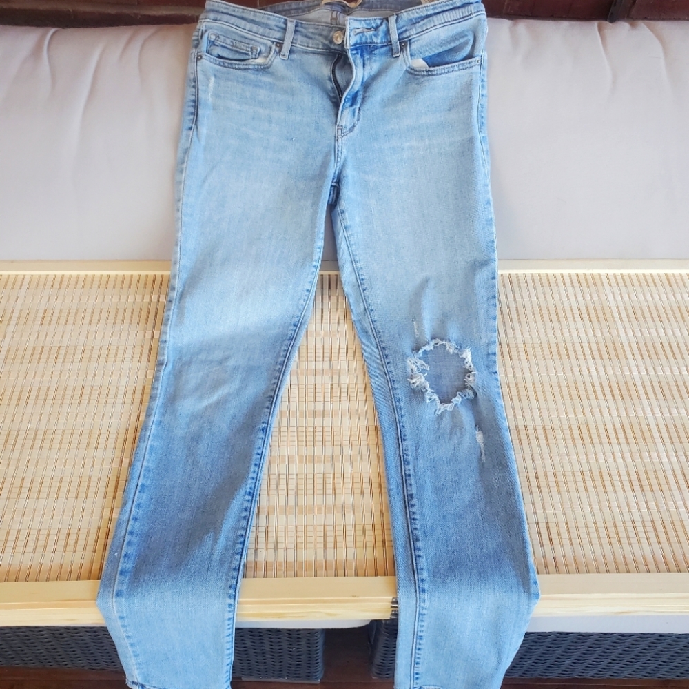 Levi's 711 Skinny Jeans